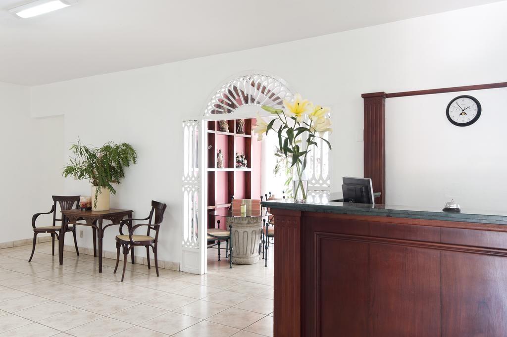Hotel Casa Real マナグア エクステリア 写真