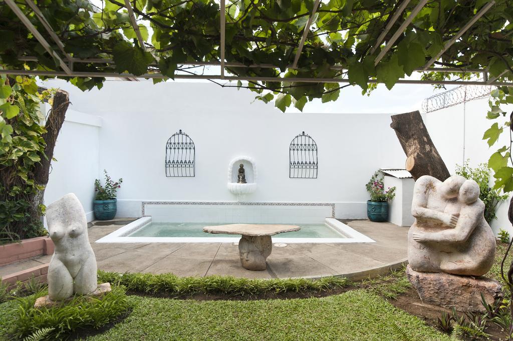 Hotel Casa Real マナグア エクステリア 写真