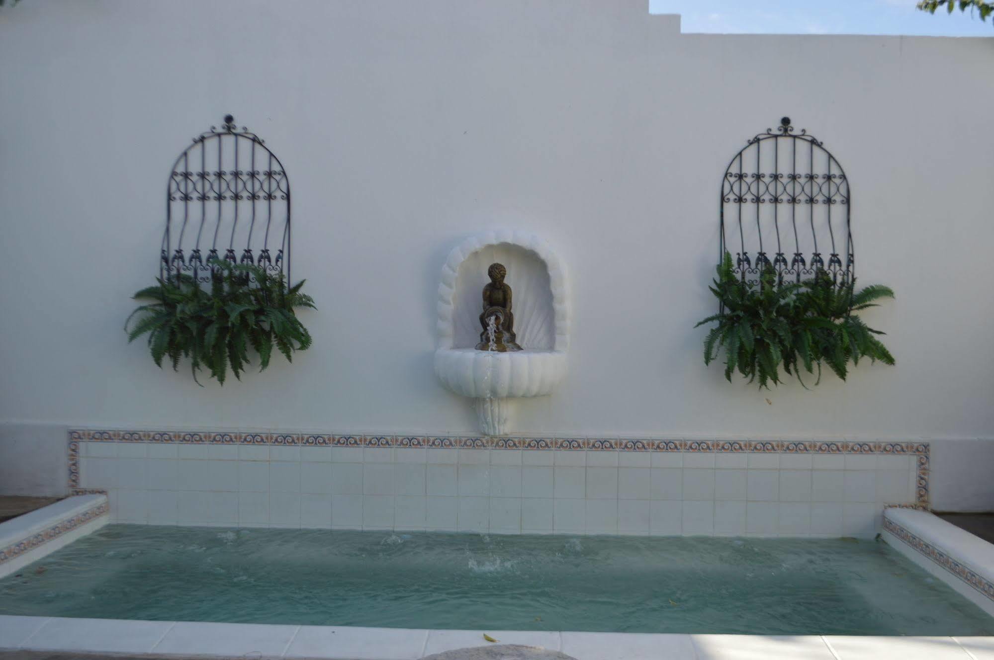 Hotel Casa Real マナグア エクステリア 写真