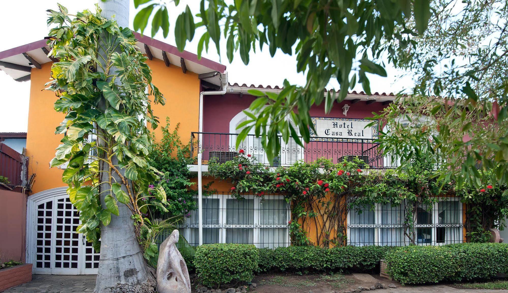 Hotel Casa Real マナグア エクステリア 写真